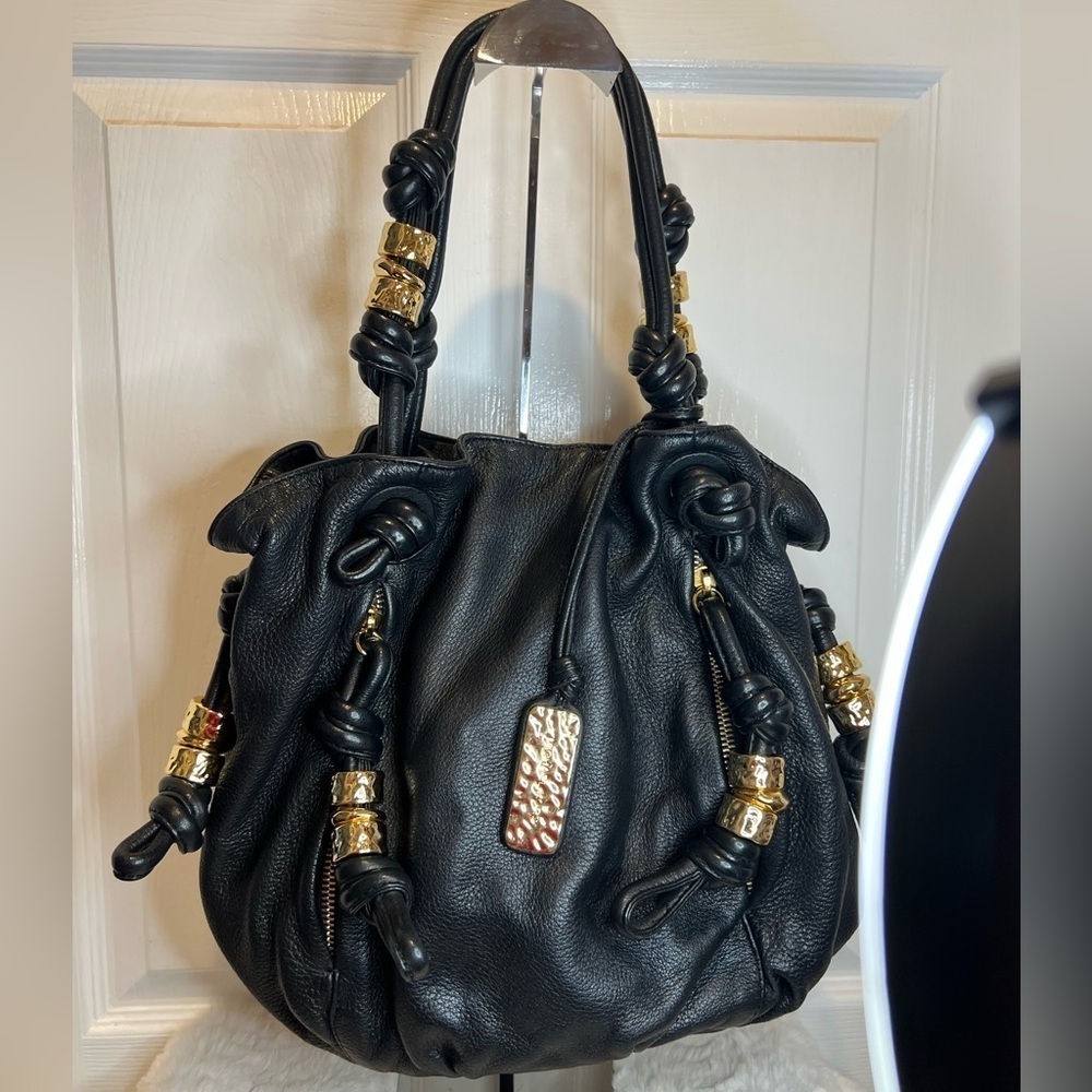 MICHAEL KORS ROSLYN LEATHER SHOULDER BAG IN BLACK THE ROSLYN